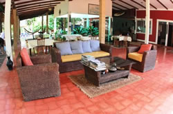 Las Flores Surf Camp - El Salvador